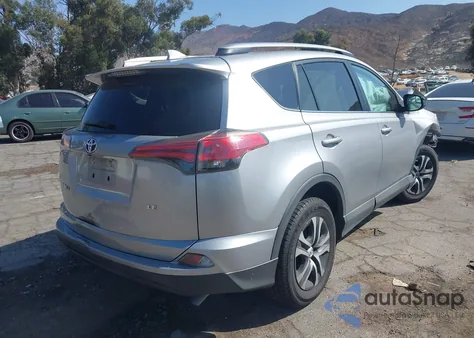 2017 Toyota Rav4 Le z USA, uszkodzony, nr VIN 2T3ZFREV5HW372357